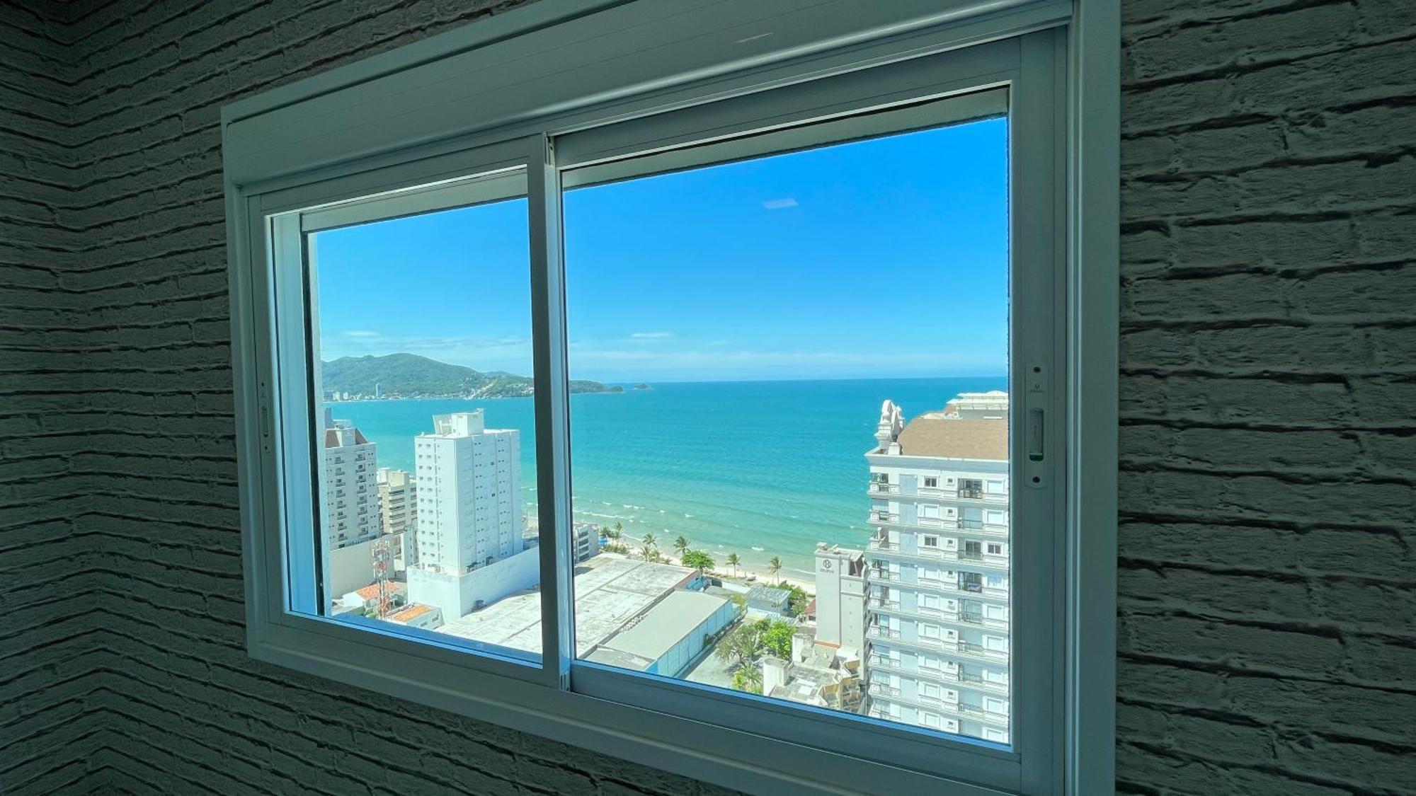 COBERTURA com belíssima vista para o mar e jacuzzi Itapema Exterior foto
